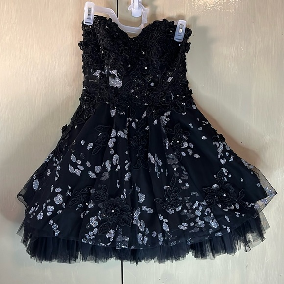 Jovani Prom Dress - Picture 1 of 3